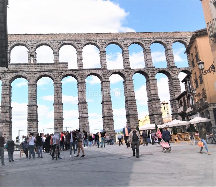 Foto 80c56294-79d3-44ee-97ae-bdbd6a52bf29. Local comercial a Centro Segovia
