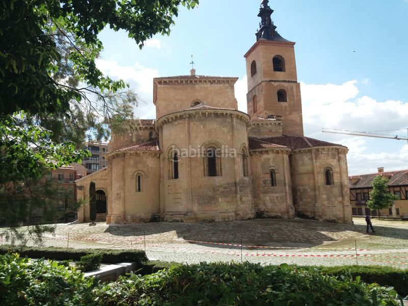 Foto cd6c7f78-1c2c-47dd-97ed-0319180a11c6. Local comercial a Centro Segovia