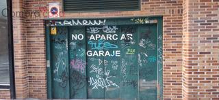 Car parking in Calle del Roble