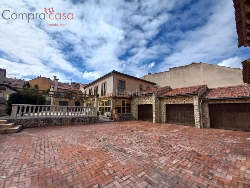 Foto a5bb0274-abf2-4794-a708-87ca74b7cb9f. Chalet with heating parking pool in Torrecaballeros