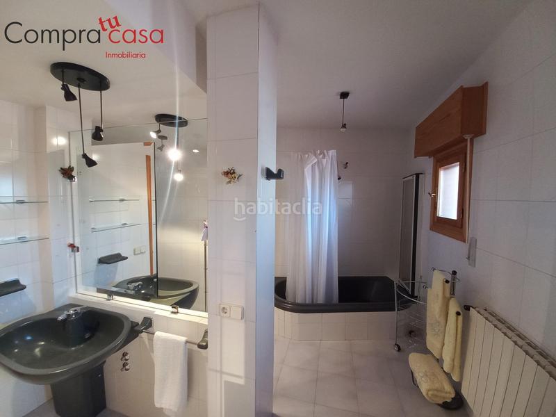 Foto d7cd507b-c583-4f68-95dc-e9faef686098. Chalet with heating parking pool in Torrecaballeros