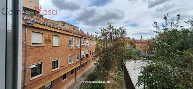 Foto a5b00e21-eff9-4b59-8ce3-c0b167acae8f. Pis amb calefacció aparcament a Centro Segovia