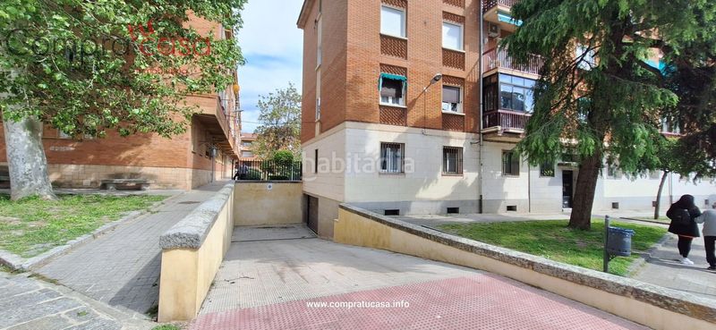 Foto e4e27d18-628a-4d87-b3de-32290a4e3c9f. Pis amb calefacció aparcament a Centro Segovia
