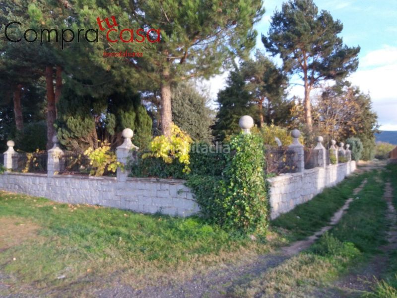 Foto 50daa2e0-8f12-4a42-a824-569524b158c8. Casa amb calefacció aparcament piscina a Basardilla