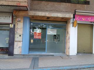 Locale commerciale in Calle roble 19. Local en zona centro