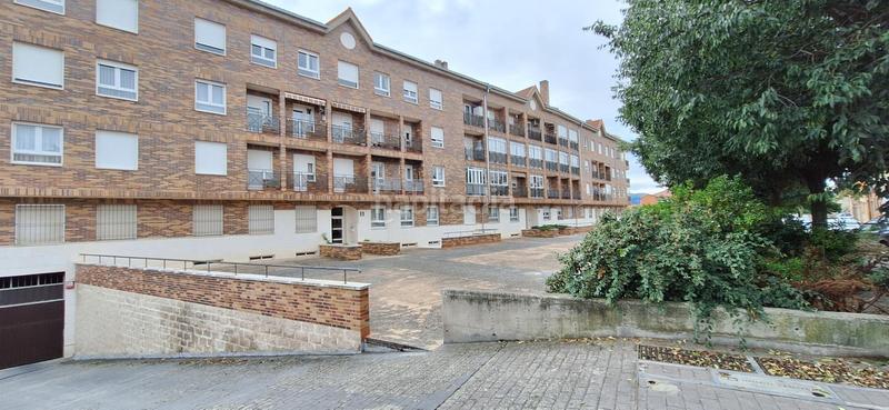 Foto f9459aa6-fa1a-4134-bab3-733ef7ae6da1. Rent car parking in calle del poleo 5 in El Cerro - Ctra. De San Rafael Segovia