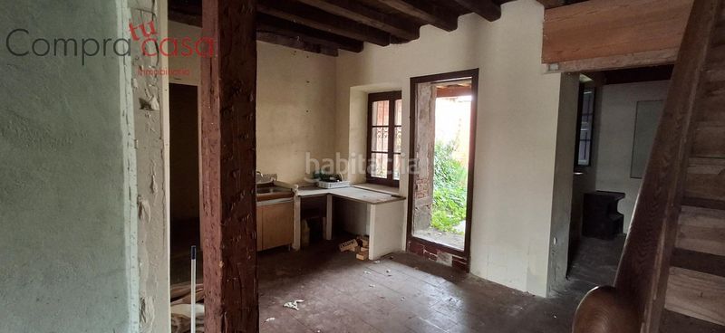 Foto 43d5b124-d89e-45d6-b34c-b558532ee4ea. Masia a Navas de Oro
