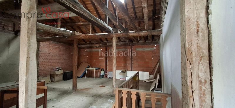 Foto 93b2ae2d-69ca-46e7-960f-958b6272735e. Masia a Navas de Oro