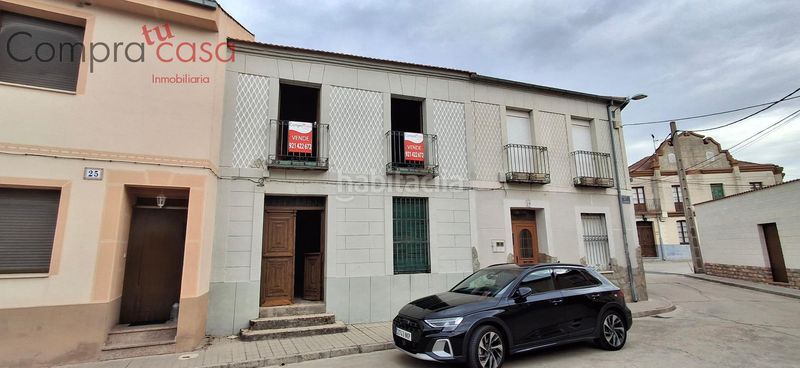 Foto c2af8ea5-1e5d-454a-9430-675d1b80de19. Masia a Navas de Oro