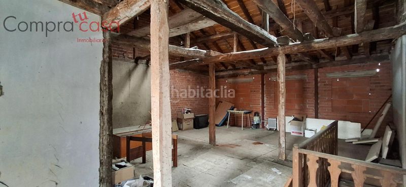 Foto dc76f8d1-ea60-4cba-8aea-3939f4c70655. Masia a Navas de Oro