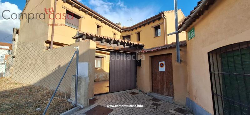 Foto a2c582fa-bfc0-40ac-869e-616cd4fc89bd. Towny house with heating parking in Valverde del Majano