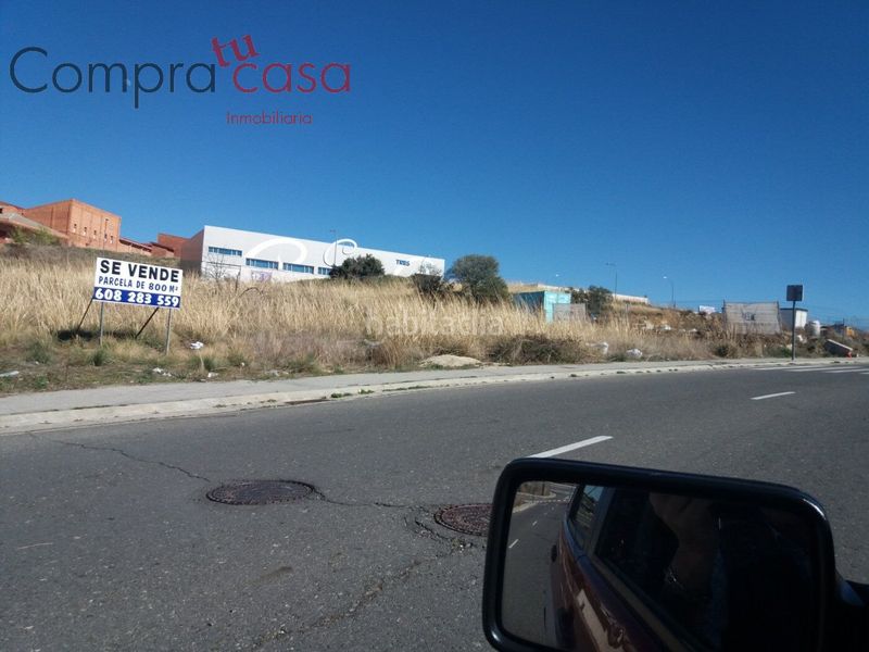 Foto 23a8c683-b307-4a04-b89a-d2de8be561b1. Solar industrial a calle apiladores 11 a El Cerro - Ctra. De San Rafael Segovia