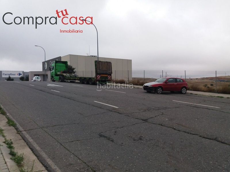 Foto a22b5eed-5a9e-4687-88db-0fa08646a237. Solar industrial a calle apiladores 11 a El Cerro - Ctra. De San Rafael Segovia