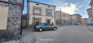 Country house in Carbonero el Mayor. Amplia casa en carbonero. para reformar