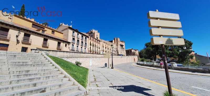 Foto b5cafa16-c9e5-4a4e-9bf3-f00db01e144f. Aparcament cotxe a Plaza Mayor - San Agustín Segovia