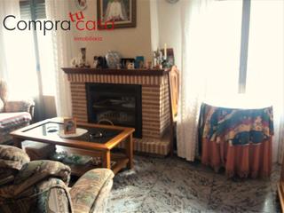 Maison jumele en Plaza mayor 15. Vivienda pareada en buen estado