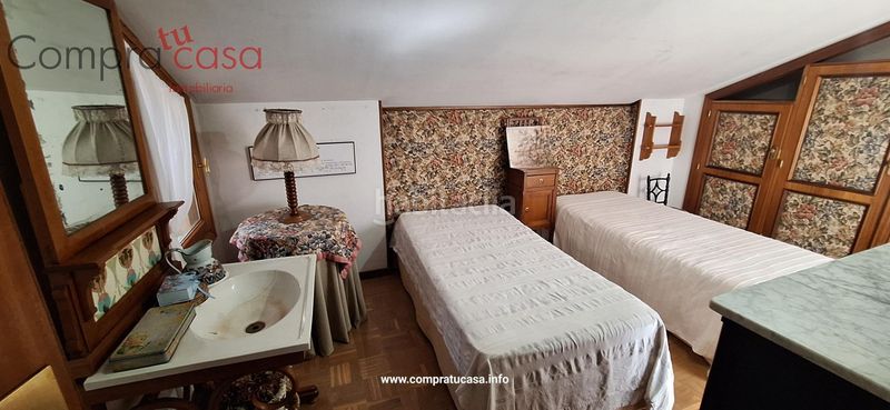 Foto 41edffd1-2e23-481e-b91b-f7f3c2d5e6e2. Àtic amb calefacció aparcament a Via Romana Segovia