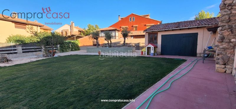 Foto f15144c0-b6c9-4bfe-b1b8-0e66ee1b32bd. Xalet amb calefacció aparcament a Lastrilla (La)