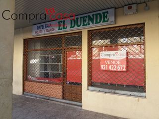 Lloguer Local Comercial  Plaza mester de clerecia. Local en venta yo alquiler.nueva segovia