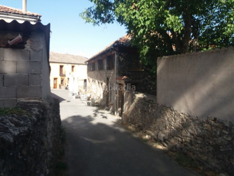 Foto 5ac2d8d9-f7a3-4457-b41f-cd2bffa20a11. Masia a calle calle mayo 7 a Navafría