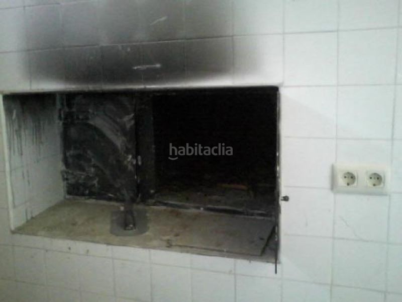 Foto bf7c91d6-2b02-4575-8adb-0f3b6d098f05. Masia a calle calle mayo 7 a Navafría