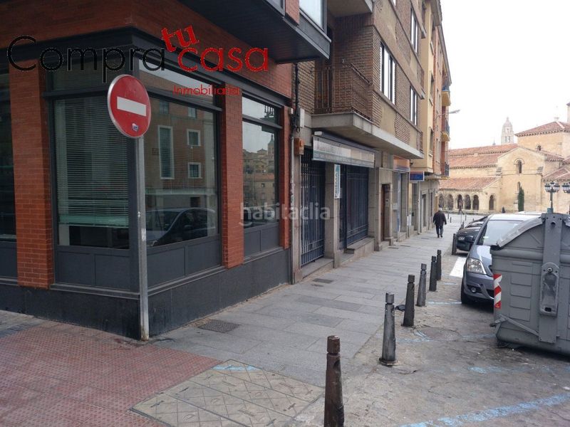 Foto b9418e58-c932-4f2a-a19f-5964948fd8bf. Local comercial a Centro Segovia