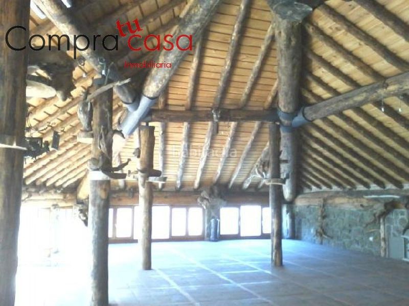Foto b8bc069e-85b3-487b-913a-056afab9d885. Local comercial a Navafría