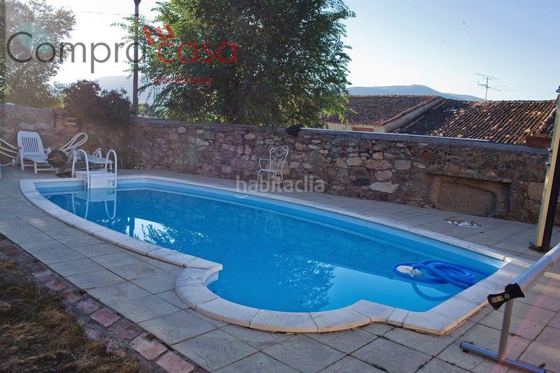 Foto cbe600c8-ffd3-4b47-85f3-70ec272a79ea. Casa venta..casa con jardinpiedra y madera en Santo Domingo de Pirón