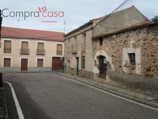 Masia a Migueláñez. Venta de inmueble para realizar nueva contrucción