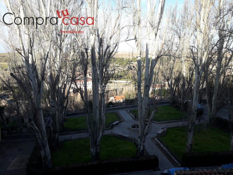 Foto ad961a32-d414-4042-954d-3ff8f71418ae. Pis amb calefacció aparcament a Plaza Mayor - San Agustín Segovia