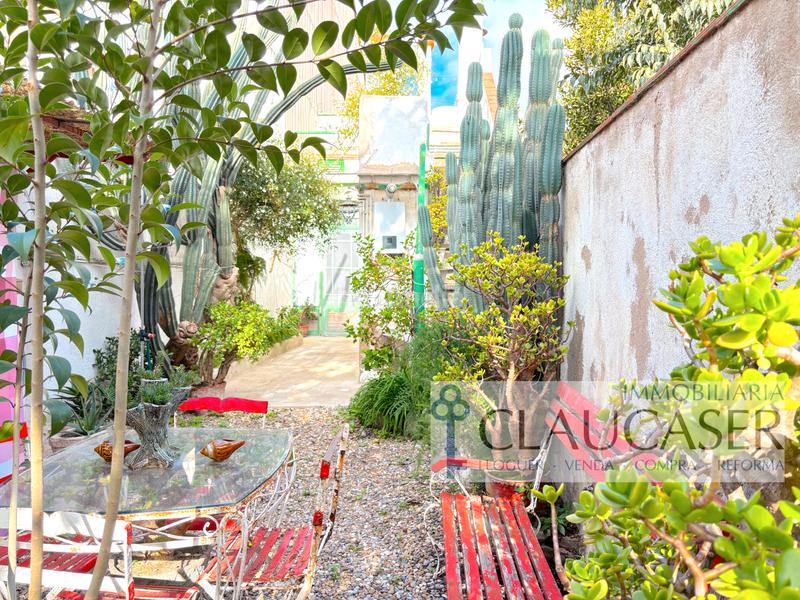 Foto 6048a198-03dc-4f4a-9938-91369ed87c09. Semi detached house in Centre Sabadell