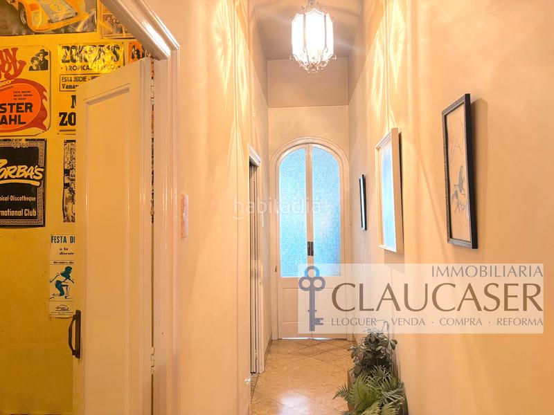 Foto fe504573-fe31-4674-9546-b90b9dc084ff. Semi detached house in Centre Sabadell