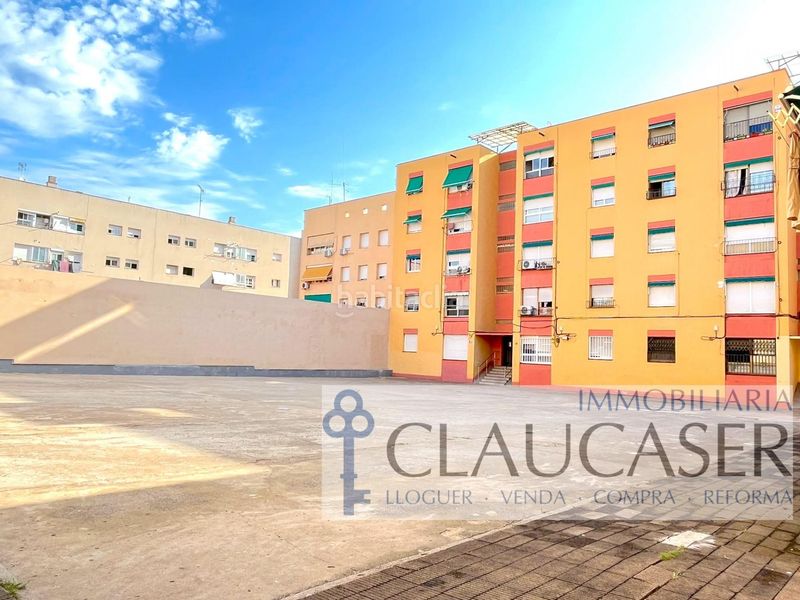 Foto 5d8893fc-7a93-44d9-b6d5-56a83b3cc354. Apartament amb calefacció a Campoamor Sabadell