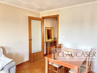 Etagenwohnung  Del cantábric. Luminoso piso con ascensor en avenida cantábrico  badia del vall