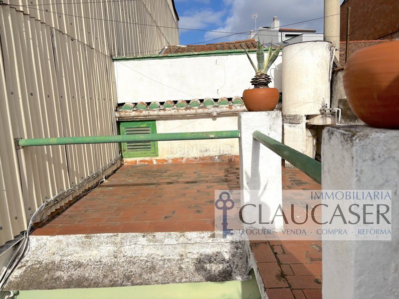 Foto 9627f0ad-4ffc-4e10-817e-e41658a72daf. Casa adossada a Centre Sabadell