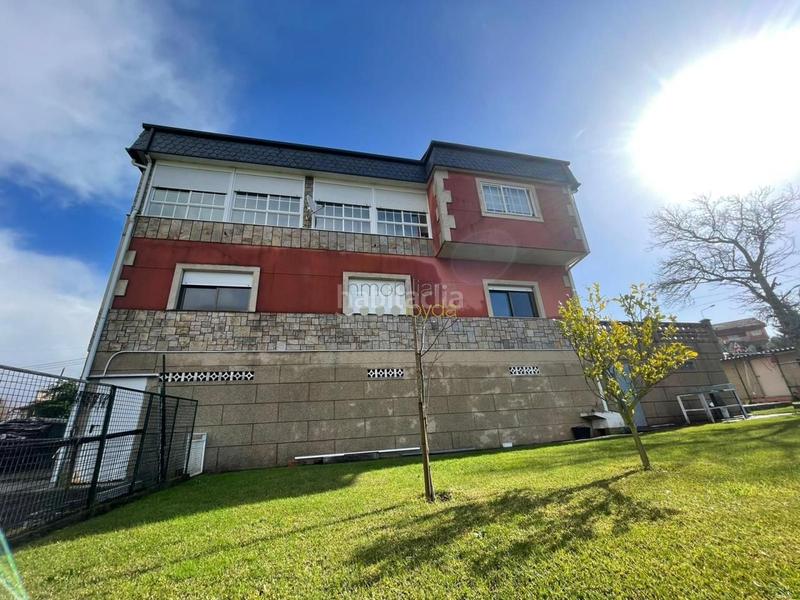 Foto 937766c6-cb42-4782-b79e-f7b9dbf4d38f. Chalet en Cabral - Candeán Vigo