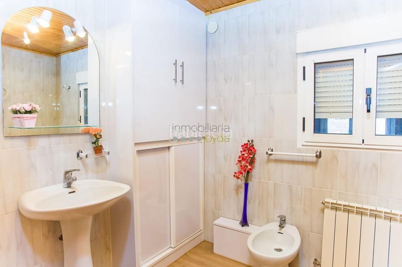 Foto b55a049e-1a66-4b07-8cd7-b8a8c7c03a08. Casa en Vilardevós