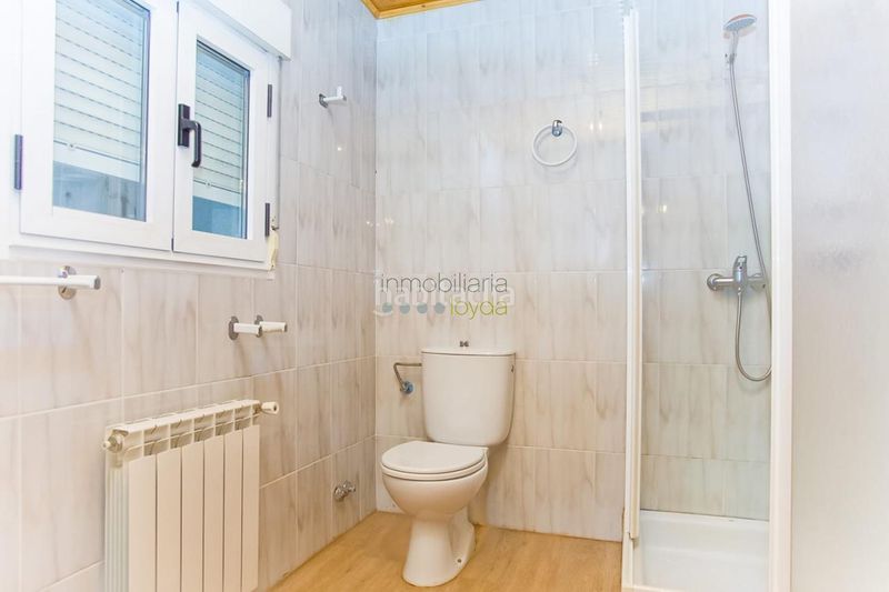 Foto b96a79e4-4315-4721-9346-254395e7a8b6. Casa amb calefacció a Vilardevós