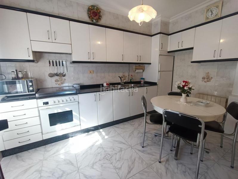 Foto 1053fb53-0306-4bd9-b2bc-ac94a6ec2615. Chalet with heating parking in Coruxo - Oia - Saiáns Vigo