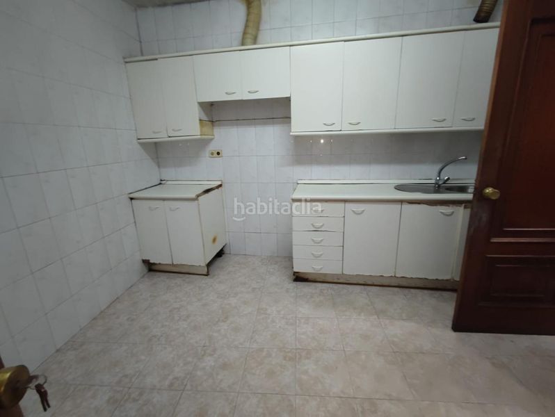 Foto cedb07a8-54d5-4e1a-90c7-cb664df08a6f. Local comercial a Cabral - Candeán Vigo