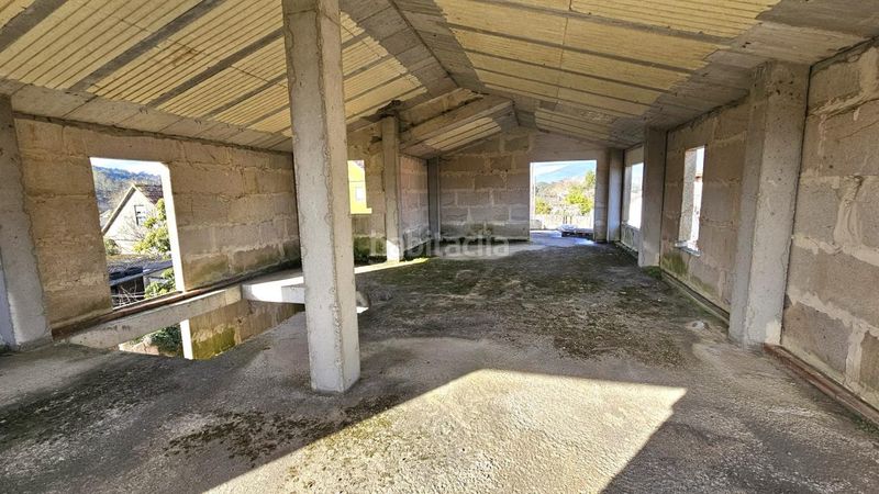 Foto bd894440-c488-46e7-8301-997b60a2dab6. Chalet avec chauffage parking dans Mos