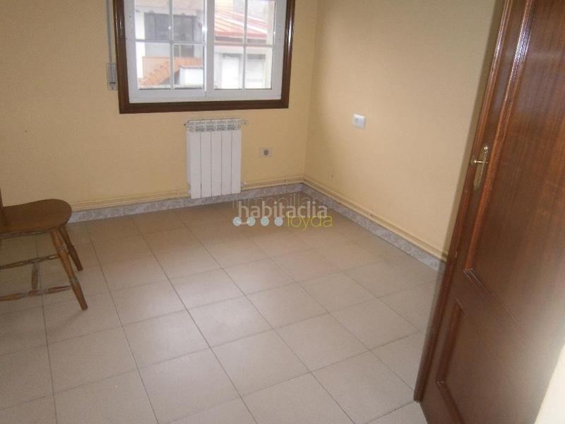 Foto bd4cc843-09b7-4e40-bb85-6e86ba93af44. Alquiler piso en Cabral - Candeán Vigo