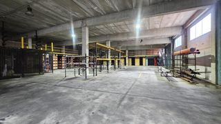 Affitto Capannone industriale in Mos