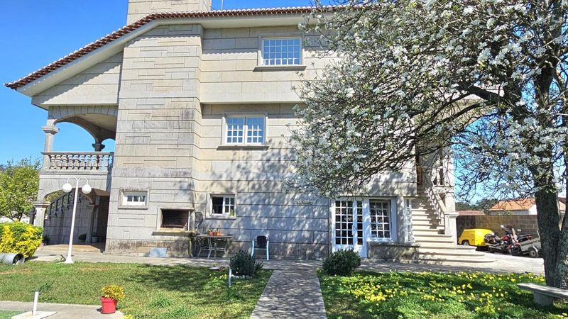 Foto f92a1af0-d977-467d-a287-72cafc500d5d. Maison avec chauffage parking dans Mos
