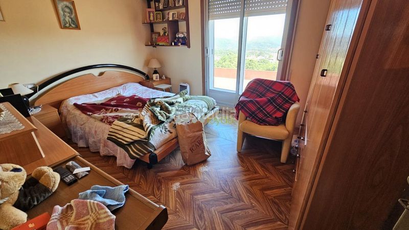 Foto b0a5b3cd-5392-42f2-a5e8-fab5b5cf279d. Maison avec chauffage parking dans Mos