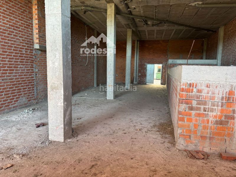 Foto dead44fa-1874-48d1-9915-d5350a0f11b4. Local comercial a Salvaterra de Miño