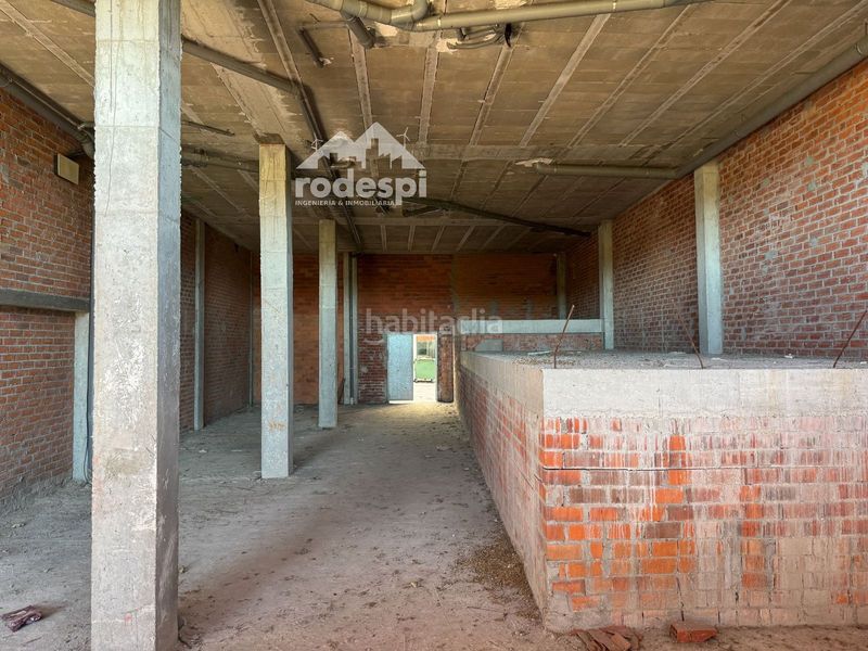 Foto ed3ccec9-efe7-44b8-abd0-701fb7048b2f. Local comercial a Salvaterra de Miño