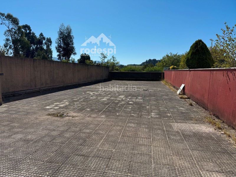 Foto fd54bb03-9453-44b5-8b66-0dd4df374321. Local comercial a Salvaterra de Miño