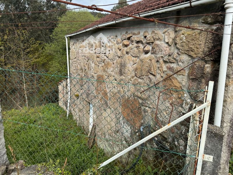 Foto 2de4f1f7-6ce4-48ed-8454-ed1c5c28001d. Casa amb calefacció aparcament a Neves (As)