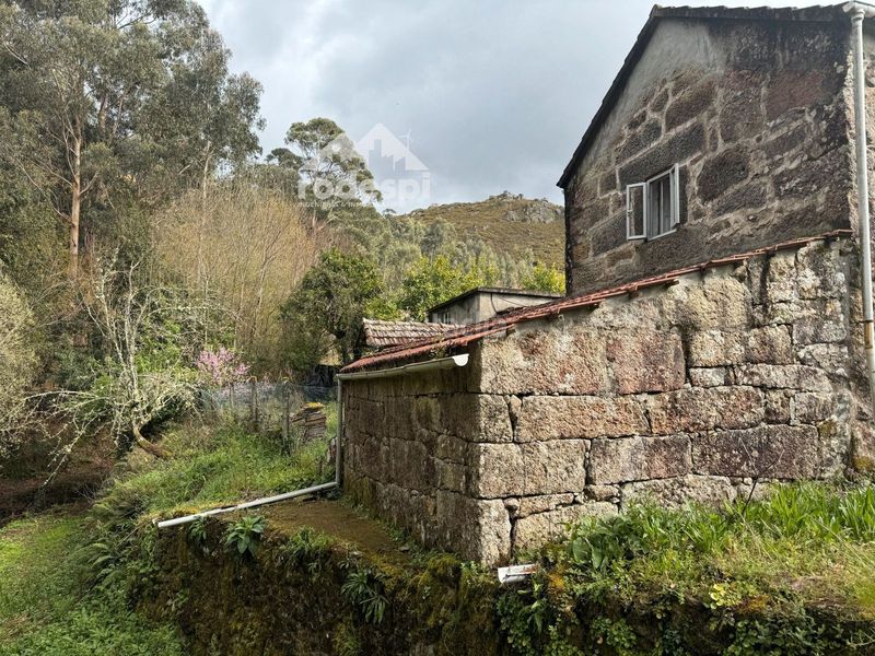 Foto 484ac7af-0543-408f-ab5e-e223768d4884. Casa amb calefacció aparcament a Neves (As)